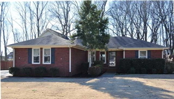 Pre-foreclosure in  SHOALFORD DR Huntsville, AL 35806