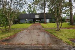 Pre-foreclosure in  TALL TIMBERS RD Baton Rouge, LA 70816