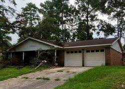 Pre-foreclosure in  GARFIELD DR Shreveport, LA 71118