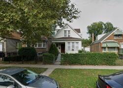 Pre-foreclosure in  E 80TH ST Chicago, IL 60617