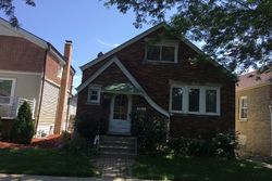 Pre-foreclosure in  CUYLER AVE Berwyn, IL 60402