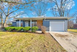 Pre-foreclosure in  WAVERLY CT Park Forest, IL 60466