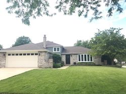 Pre-foreclosure in  CHESHAM CT Woodridge, IL 60517