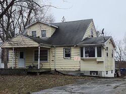 Pre-foreclosure in  SCHNEIDER PL Saint John, IN 46373