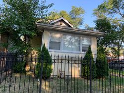 Pre-foreclosure in  N MAPLEWOOD AVE Chicago, IL 60659