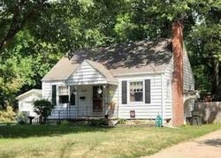 Pre-foreclosure in  SW RANDOLPH AVE Topeka, KS 66604