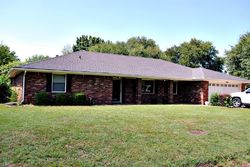 Pre-foreclosure Listing in ROLLING GREEN DR INDEPENDENCE, KS 67301