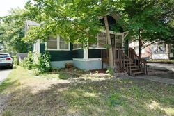Pre-foreclosure in  39TH ST Des Moines, IA 50311