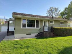 Pre-foreclosure in  PLYMOUTH AVE Waterloo, IA 50702