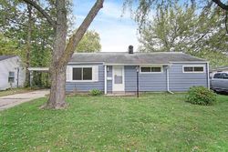 Pre-foreclosure in  MCKINLEY AVE South Bend, IN 46615