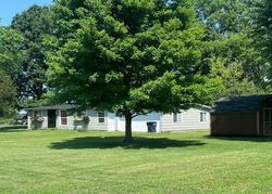 Pre-foreclosure in  W SHAWNEETOWN TRL Steeleville, IL 62288