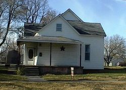 Pre-foreclosure in  N JACKSON ST Pittsfield, IL 62363