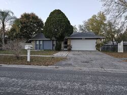 Pre-foreclosure in  MAHOGANY DR Seffner, FL 33584