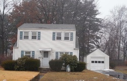 Pre-foreclosure in  MARTIN CIR East Hartford, CT 06118