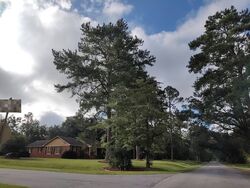  N Hibiscus Rd, Albany GA