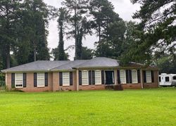 Pre-foreclosure in  COUNTRY CLUB DR SE Conyers, GA 30013