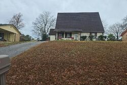 Pre-foreclosure in  ARROWWOOD DR Macon, GA 31206