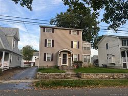 Pre-foreclosure in  KING ST Stratford, CT 06614