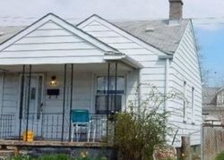 Pre-foreclosure in  MILL ST Lincoln Park, MI 48146