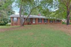 Pre-foreclosure in  GREENBRIAR LN Anderson, SC 29625