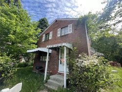 Pre-foreclosure in  RODI RD Pittsburgh, PA 15235