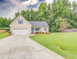 Pre-foreclosure in  WOODBURY FARM DR Jacksonville, NC 28540