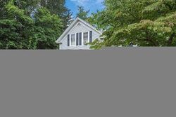 Pre-foreclosure in  OAK ST Franklin, MA 02038