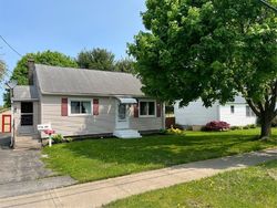Pre-foreclosure Listing in STUERWALD AVE NEWARK, NY 14513