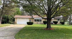 Pre-foreclosure in  WOODCLIFF DR Flint, MI 48504