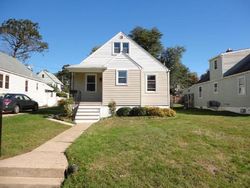 Pre-foreclosure in  HILLCREST AVE Parkville, MD 21234