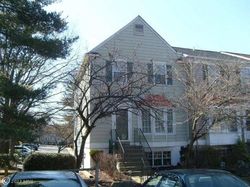 Pre-foreclosure in  CHATHAM CT Crofton, MD 21114