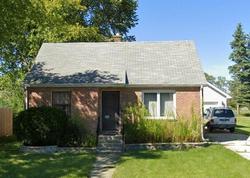 Pre-foreclosure in  MELROSE AVE Waukegan, IL 60085