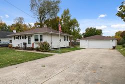 Pre-foreclosure in  ELM ST Sandwich, IL 60548