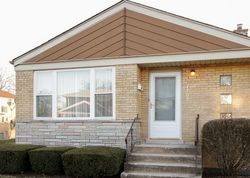 Pre-foreclosure in  W 81ST PL Chicago, IL 60652