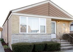 Pre-foreclosure in  W 81ST PL Chicago, IL 60652