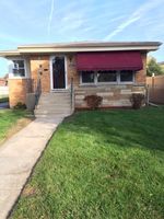 Pre-foreclosure in  S KNOX AVE Oak Lawn, IL 60453