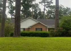  Springlake Dr, Leesburg GA