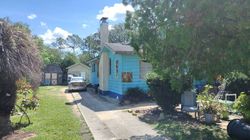 Pre-foreclosure in  PINK APARTMENT RD Davenport, FL 33837