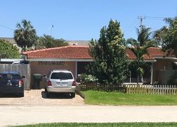 Pre-foreclosure in  NE 39TH ST Fort Lauderdale, FL 33334