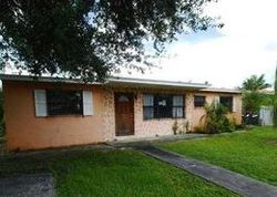 Pre-foreclosure in  SW 300TH ST Homestead, FL 33033