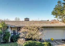 Pre-foreclosure in  SE SUN CREST DR Happy Valley, OR 97086