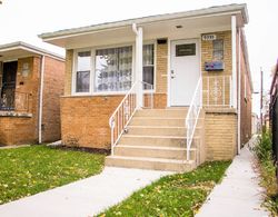 Pre-foreclosure in  S PERRY AVE Chicago, IL 60628