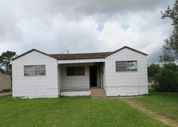 Pre-foreclosure in  19TH ST Port Arthur, TX 77640