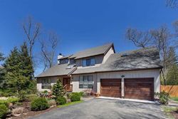 Pre-foreclosure in  TROUT BROOK LN Riverhead, NY 11901