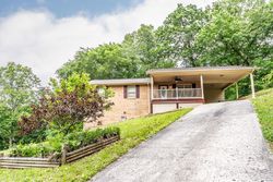 Pre-foreclosure Listing in ROSEMONT LN HARRIMAN, TN 37748