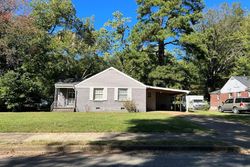 Pre-foreclosure in  OAK CLIFF RD Memphis, TN 38111