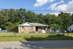 Pre-foreclosure in  DONNA DR Clarksville, TN 37042