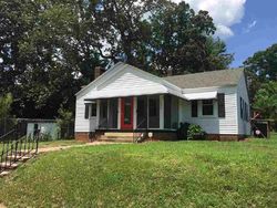 Pre-foreclosure in  SLOAN ST Spartanburg, SC 29303