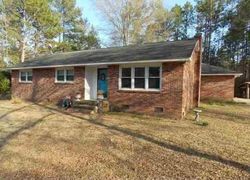 Pre-foreclosure in  BAYWOOD CIR Hartsville, SC 29550