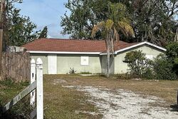Pre-foreclosure in  OLYMPIC ST Sarasota, FL 34231